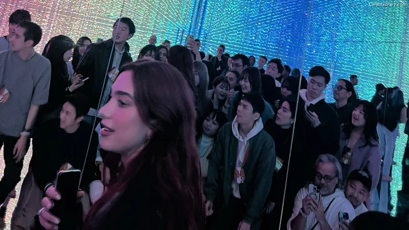 Dua Lipa photo 12 of 7804