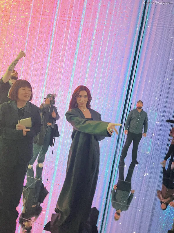 Dua Lipa photo 14 of 7804