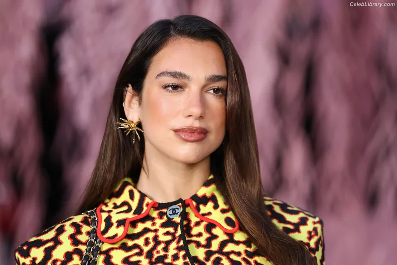 Dua Lipa photo 7 of 7804
