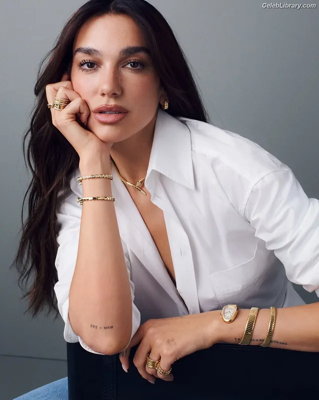 Dua Lipa photo 12 of 7804