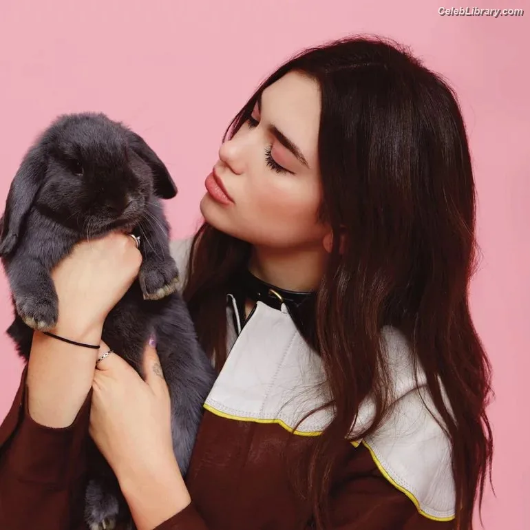 Dua Lipa photo 10 of 7804