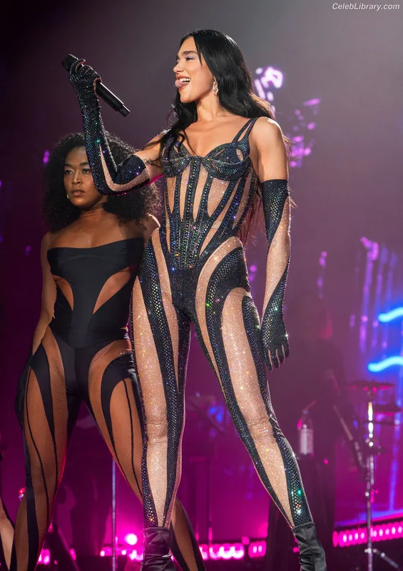 Dua Lipa photo 21 of 7804
