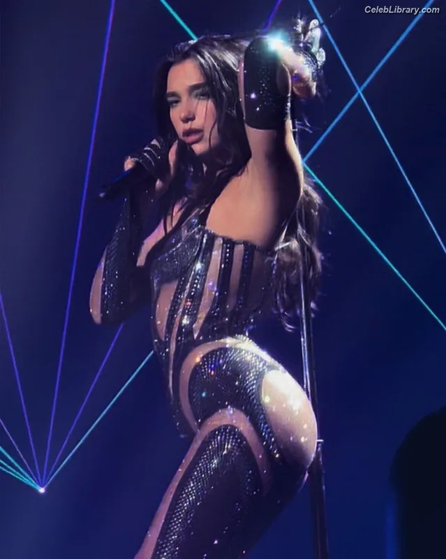 Dua Lipa photo 13 of 7804