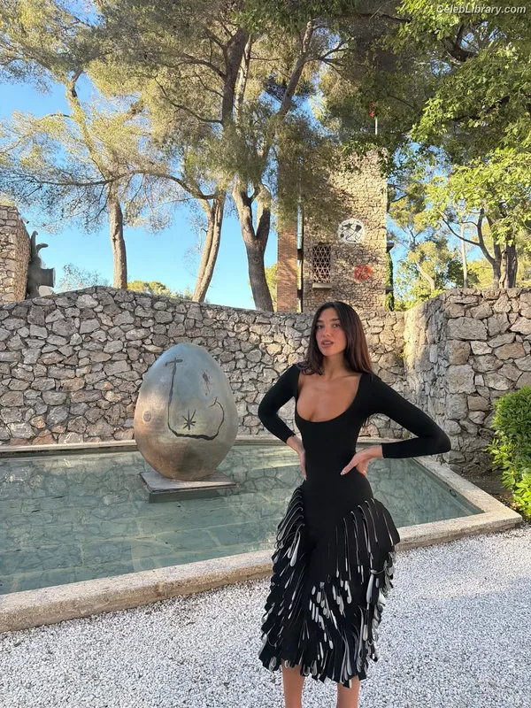 Dua Lipa photo 16 of 7804