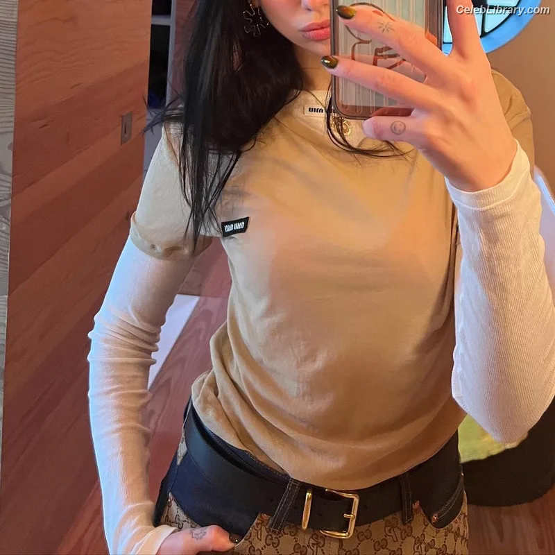 Dua Lipa photo 19 of 7804