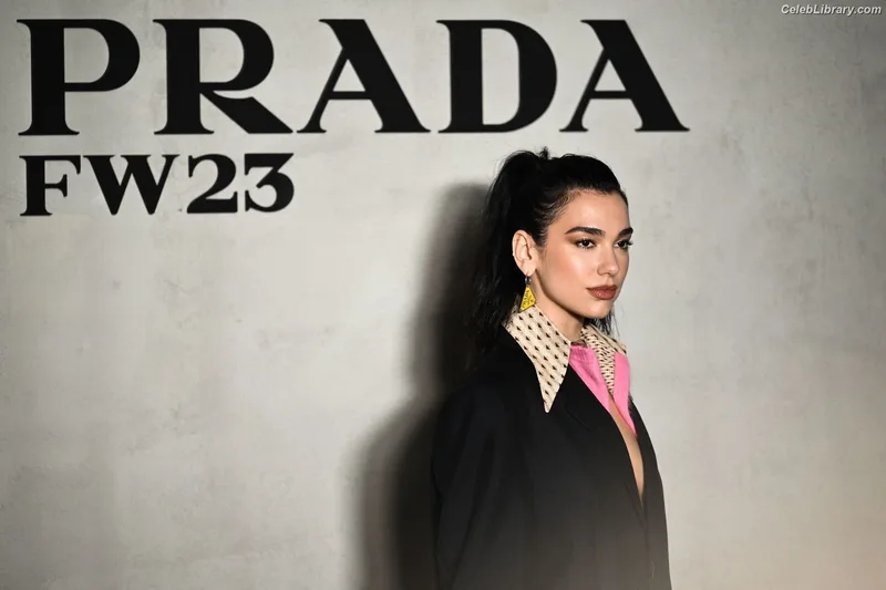 Dua Lipa photo 22 of 7804