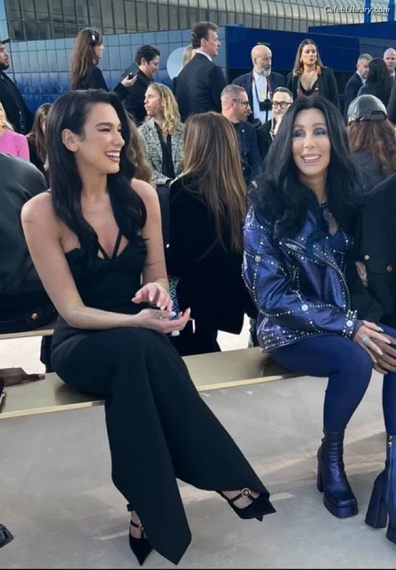 Dua Lipa photo 15 of 7804