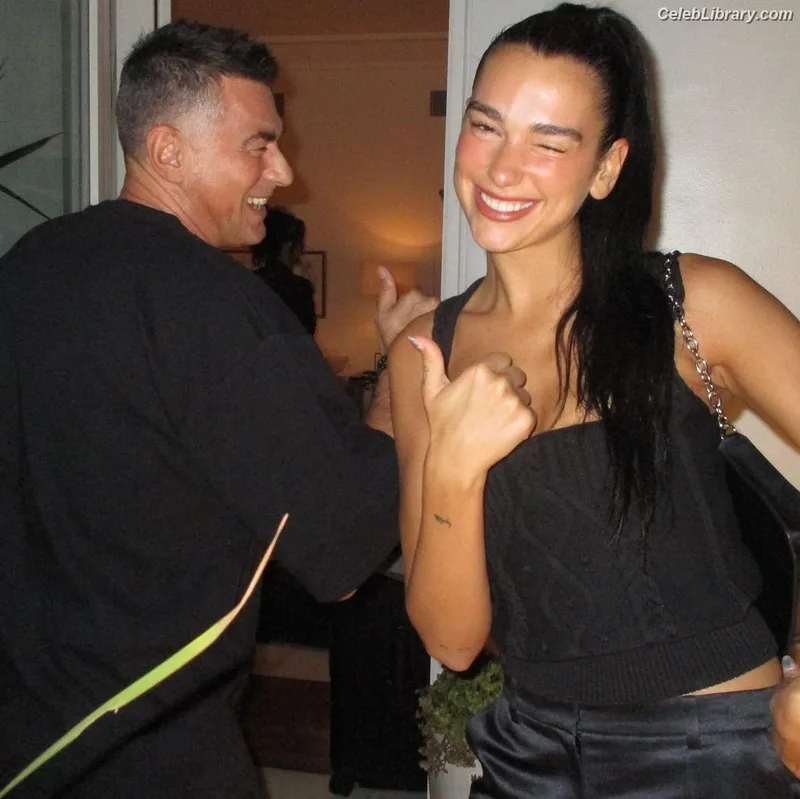 Dua Lipa photo 18 of 7804