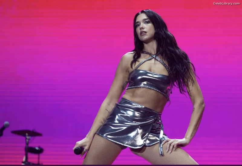 Dua Lipa photo 20 of 7804