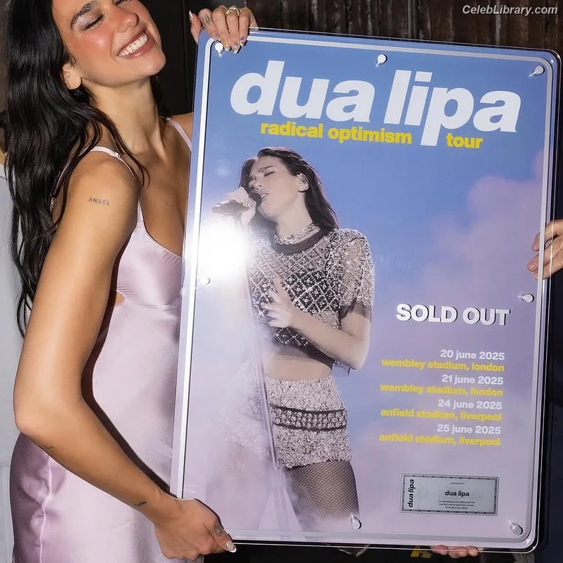 Dua Lipa photo 22 of 7804