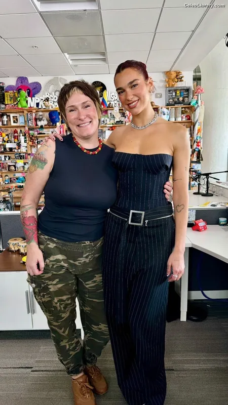 Dua Lipa photo 12 of 7804