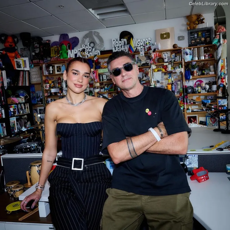 Dua Lipa photo 13 of 7804