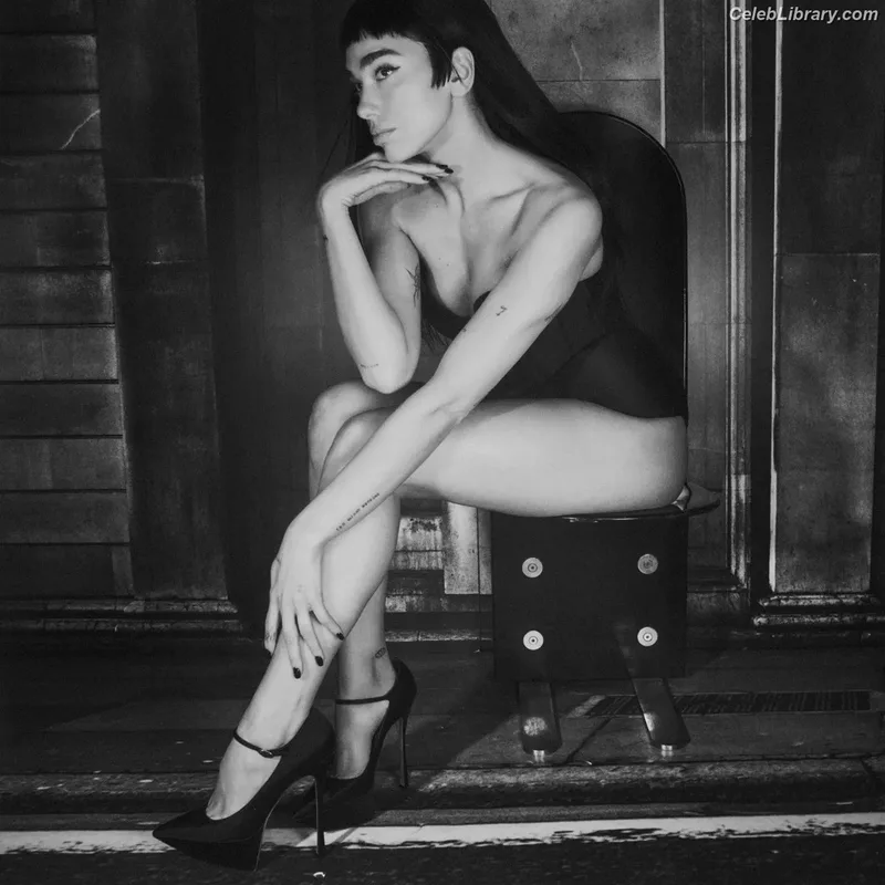 Dua Lipa photo 24 of 7804