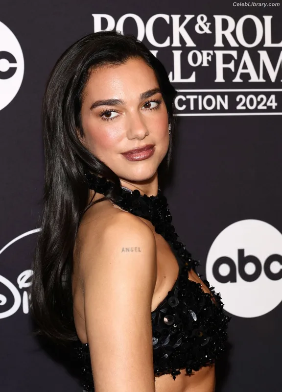 Dua Lipa photo 2 of 7804