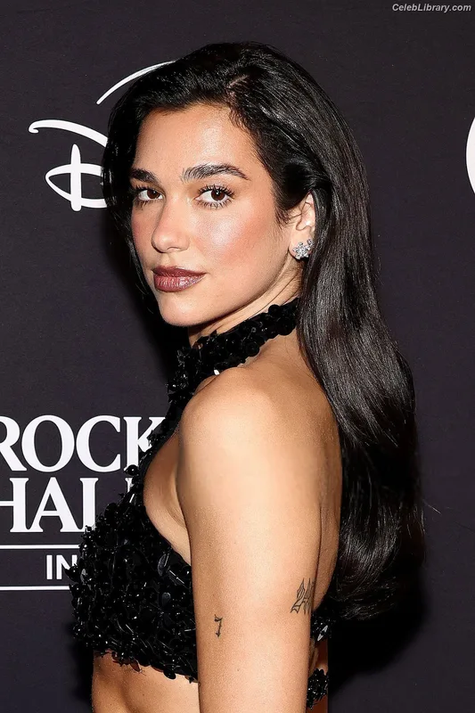 Dua Lipa photo 3 of 7804