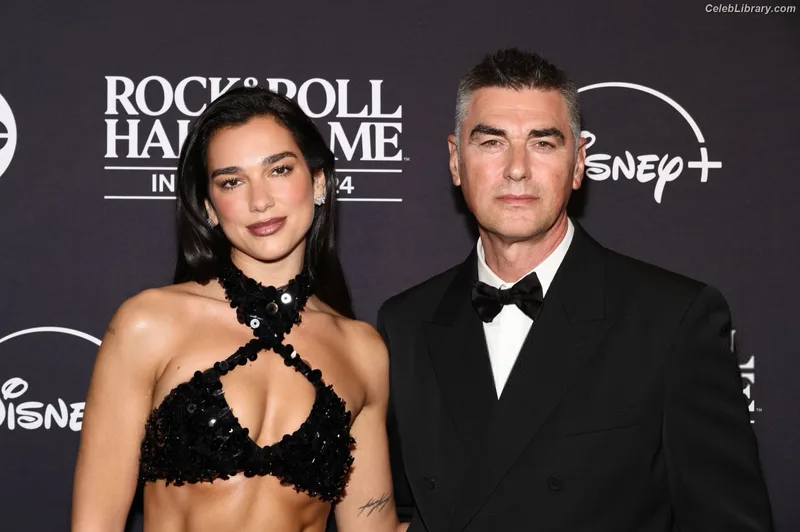 Dua Lipa photo 10 of 7804