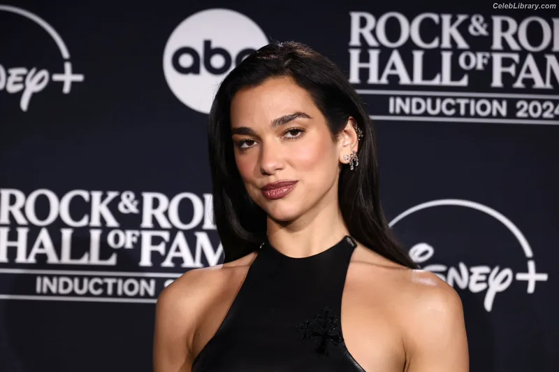Dua Lipa photo 8 of 7804