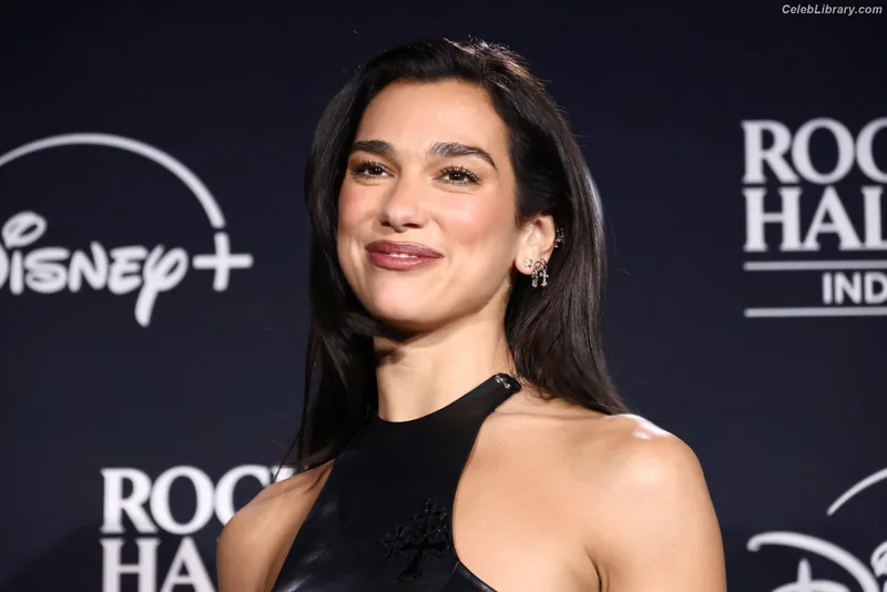 Dua Lipa photo 10 of 7804