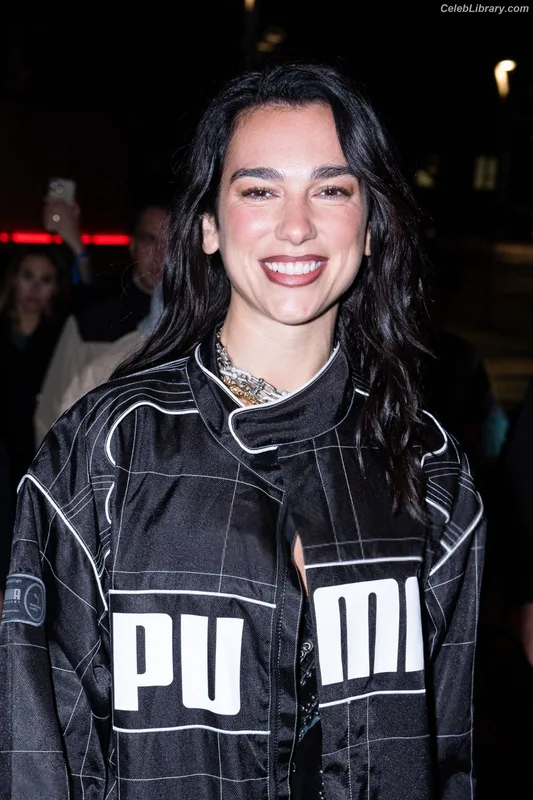 Dua Lipa photo 21 of 7804