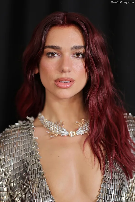 Dua Lipa photo 17 of 7804