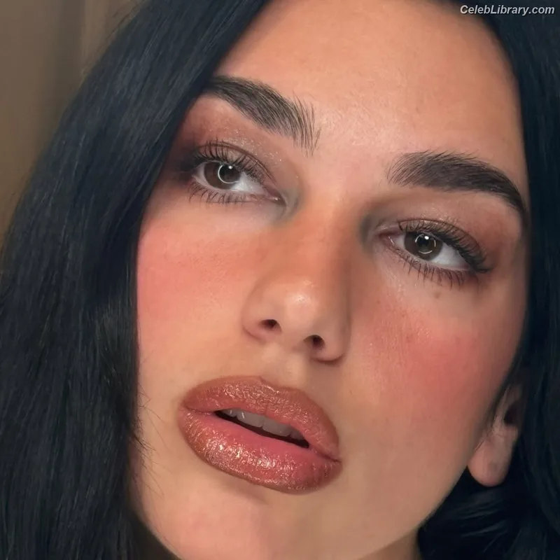 Dua Lipa photo 23 of 7804