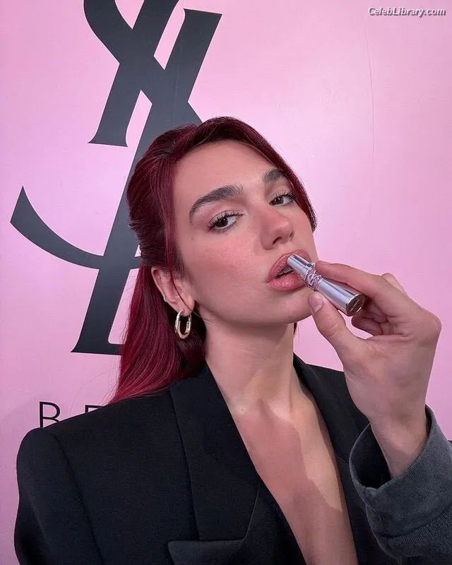 Dua Lipa photo 13 of 7804