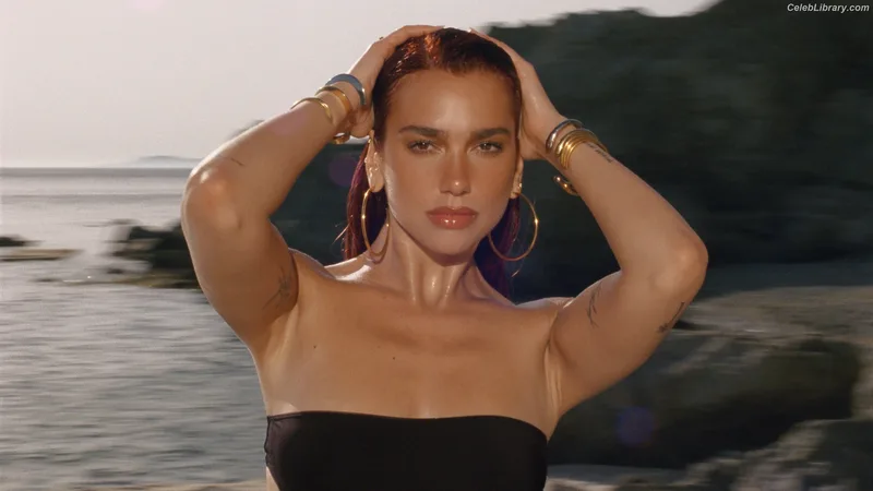 Dua Lipa photo 20 of 7804
