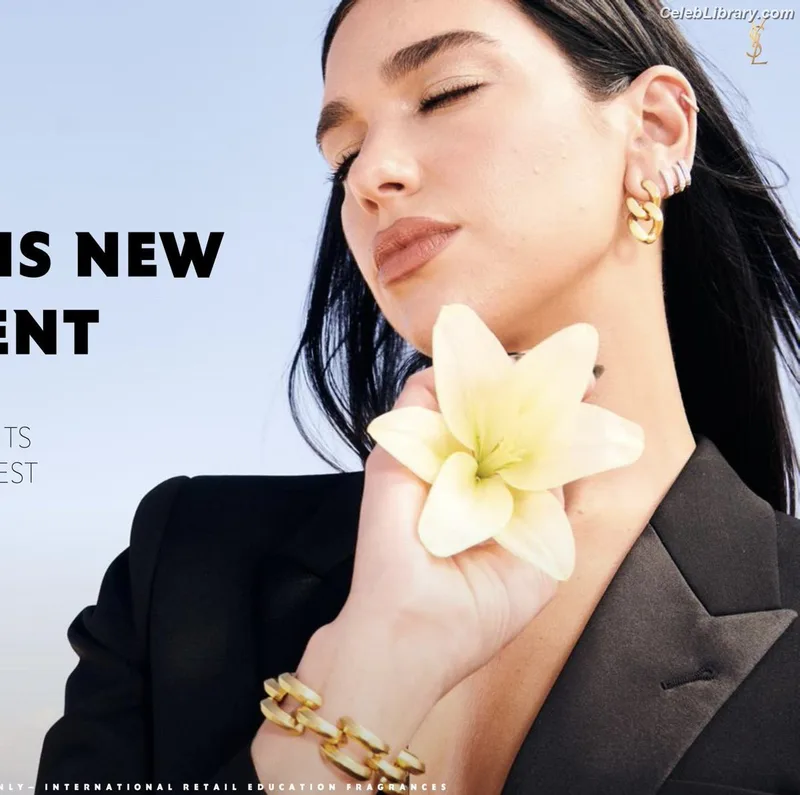 Dua Lipa photo 12 of 7804