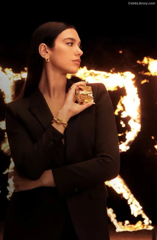 Dua Lipa photo 13 of 7804