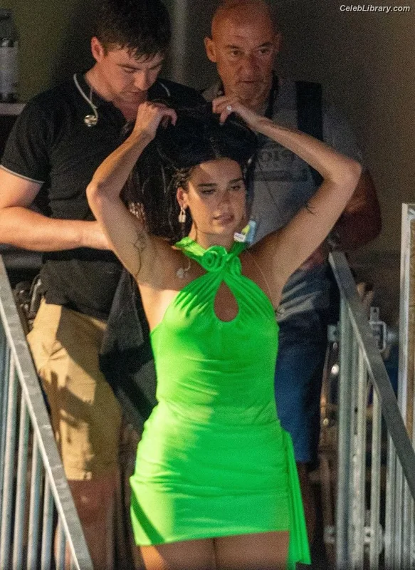 Dua Lipa photo 14 of 7804
