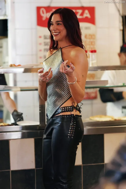 Dua Lipa photo 5 of 7804