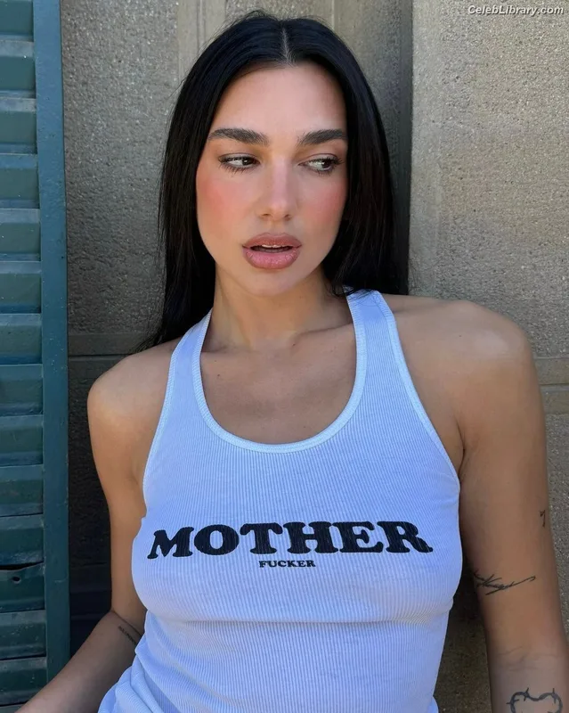 Dua Lipa photo 17 of 7804