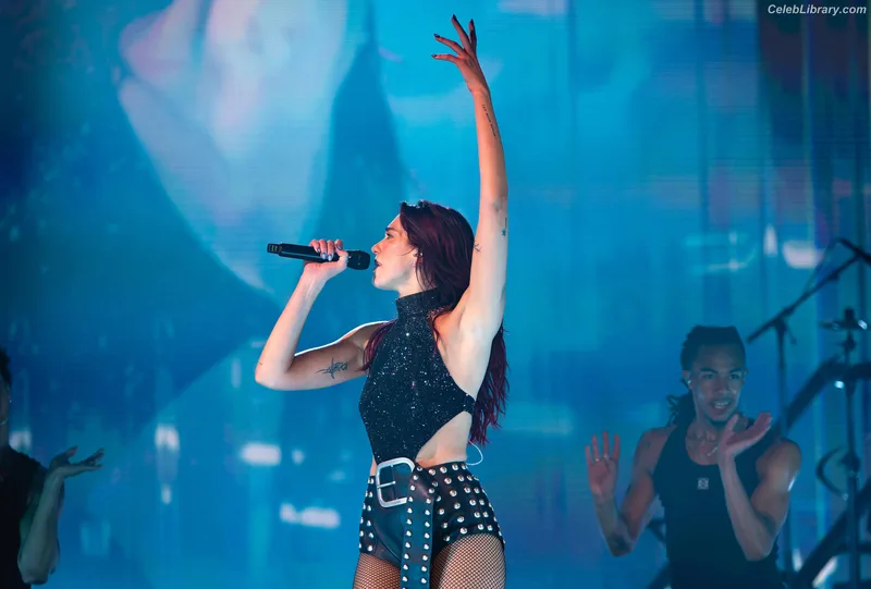 Dua Lipa photo 22 of 7804