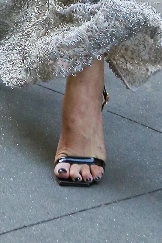Dua Lipa photo 8 of 7804