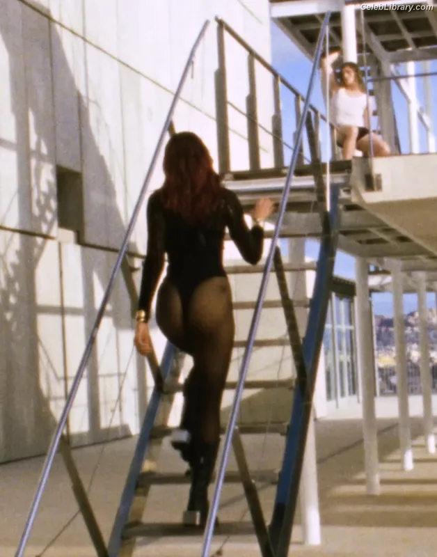 Dua Lipa photo 13 of 7804