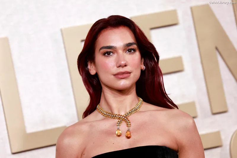 Dua Lipa photo 11 of 7804