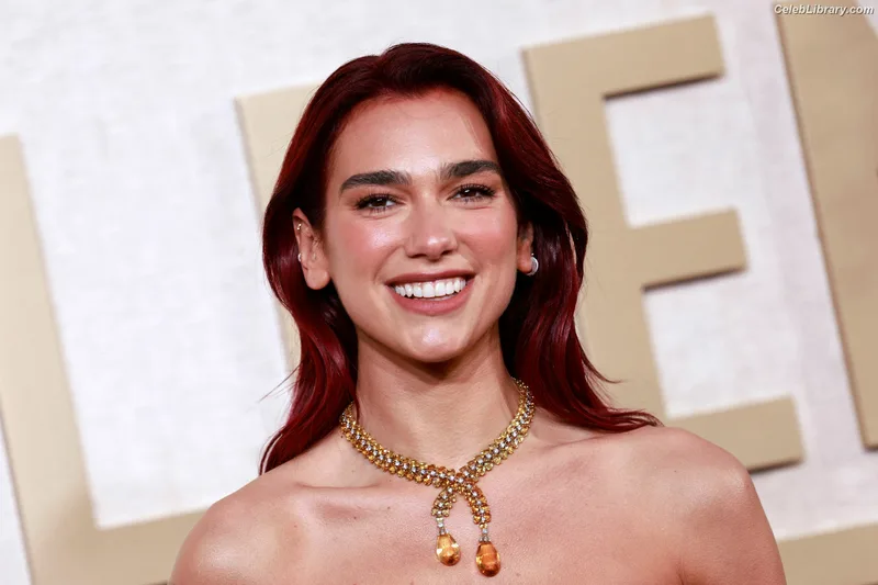 Dua Lipa photo 13 of 7804
