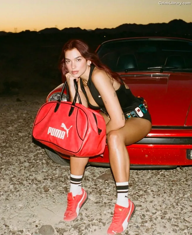 Dua Lipa photo 14 of 7804