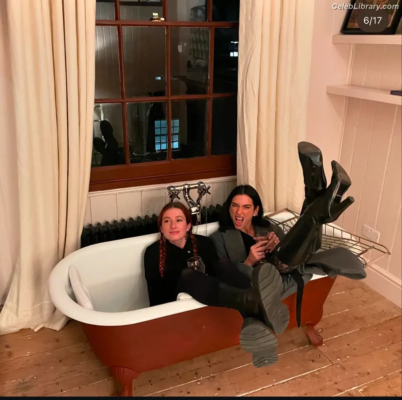 Dua Lipa photo 19 of 7804
