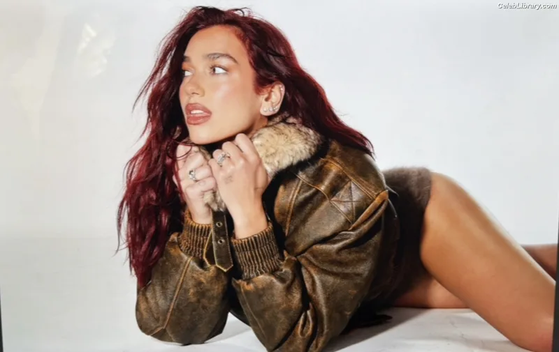 Dua Lipa photo 1 of 7804