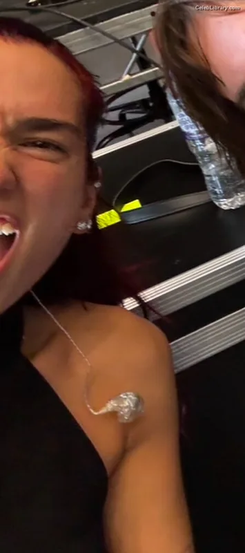 Dua Lipa photo 19 of 7804