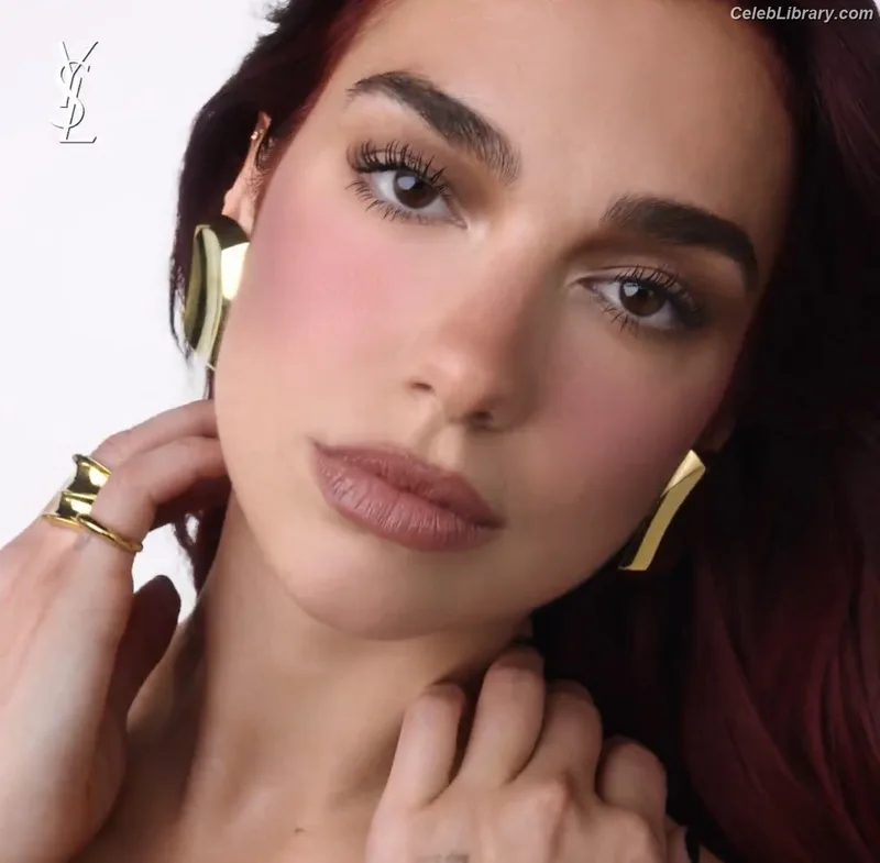 Dua Lipa photo 11 of 7804