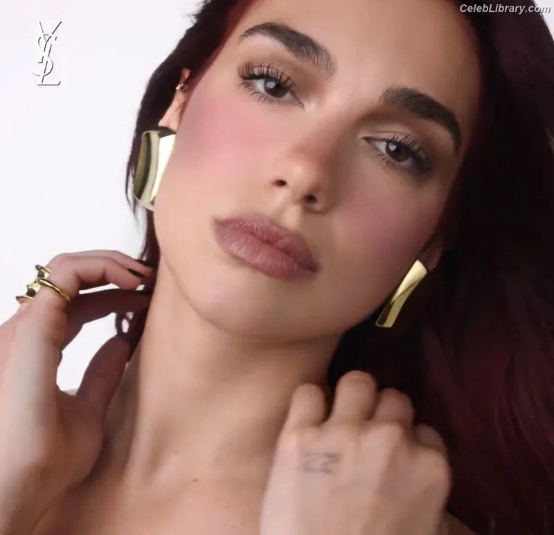 Dua Lipa photo 12 of 7804