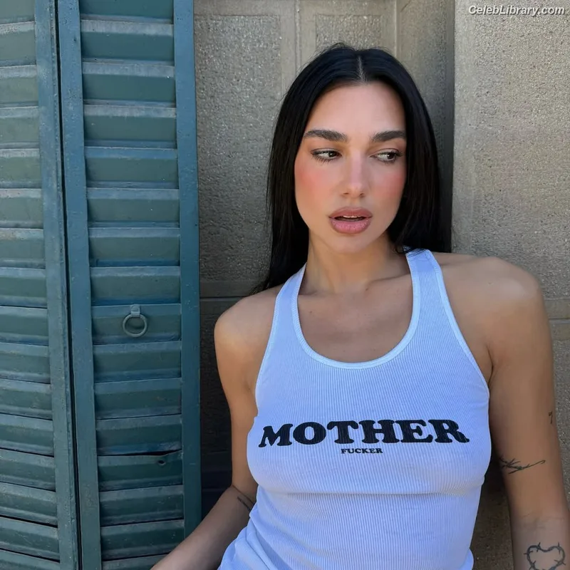Dua Lipa photo 5 of 7804