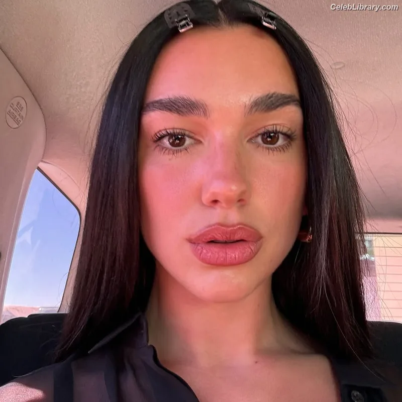 Dua Lipa photo 8 of 7804