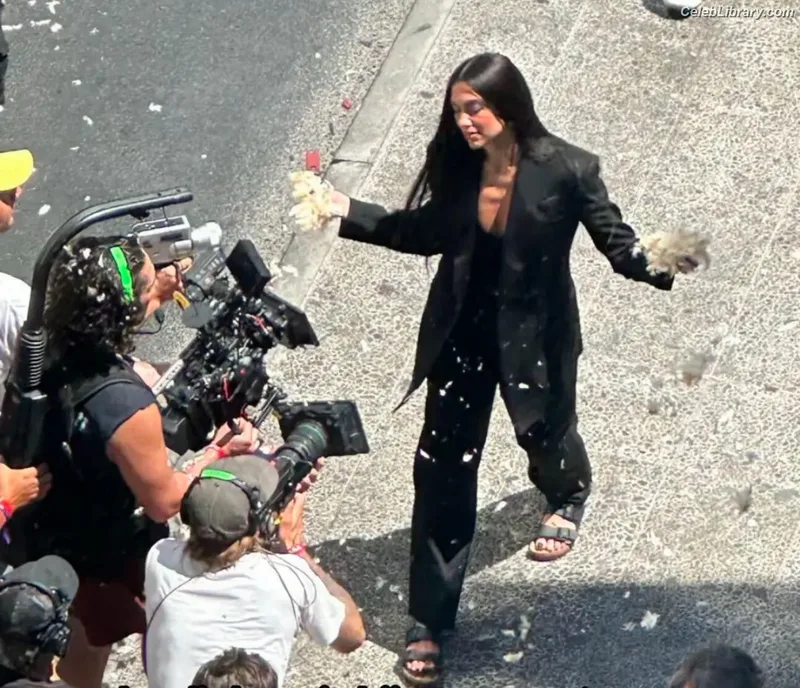 Dua Lipa photo 14 of 7804
