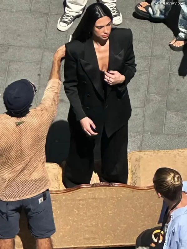Dua Lipa photo 16 of 7804