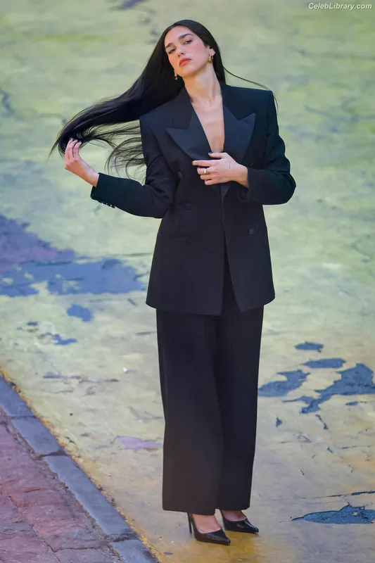 Dua Lipa photo 10 of 7804