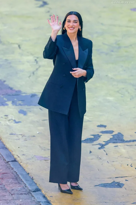 Dua Lipa photo 11 of 7804