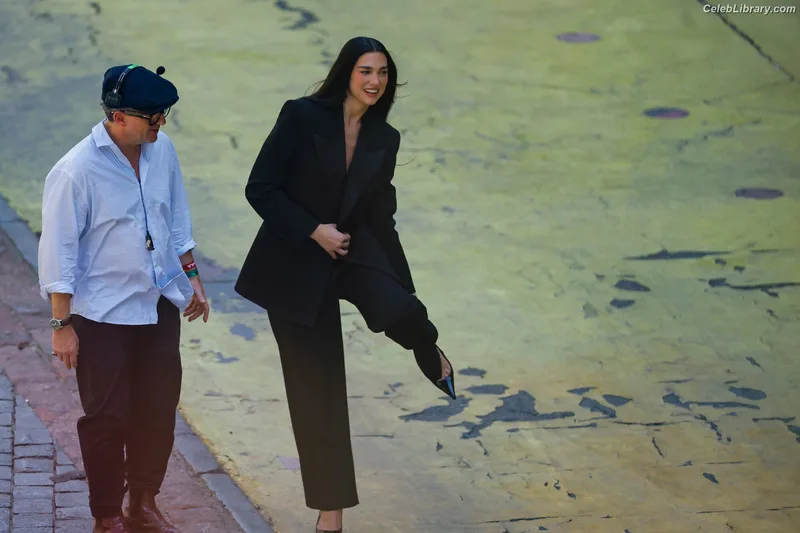 Dua Lipa photo 13 of 7804